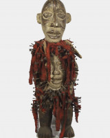 Продажа подлинных африканских масок и статуэток в галерее «Афроарт»