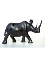 Статуэтка носорога из дерева. Сделана в Африке (Кения)