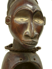 Фетиш статуэтка народности Bakongo с полостью в туловище 