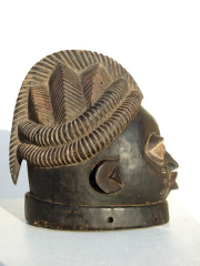Известная ритуальная африканская маска из Нигерии Yoruba