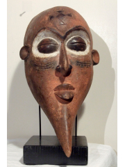 Африканская маска на подставке Mbagani [Конго]