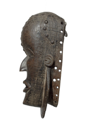 Африканская маска народа Bete для защиты во время войны