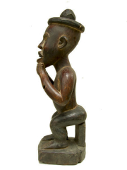 Фигура предка народности Bakongo с отверстиями для закладок