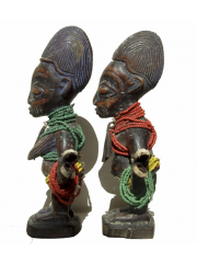 Пара близнецов кукол Yoruba Ibeji