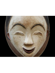 Эффектная и выразительная улыбающаяся африканская маска из Габона Punu