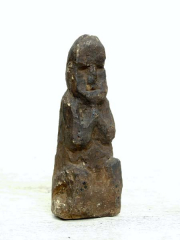 Каменный идол религии Bon
