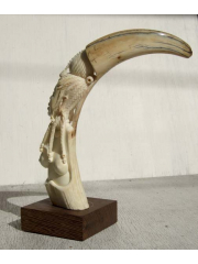 Статуэтка из кости кабана, девушка высотой 21 см