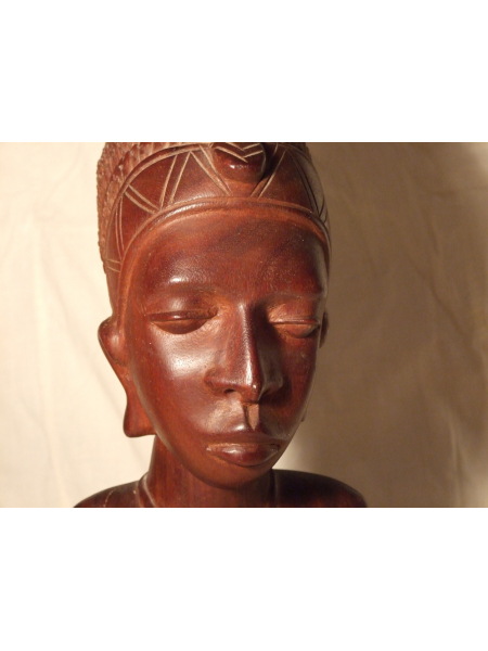 Фигурка из красного для интерьера из Африки женщина - "Вечная весна"