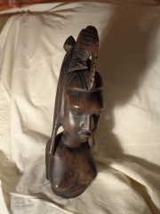 Палисандровая статуэтка африканки из Мали