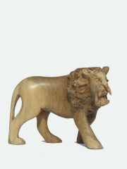 Фигурка льва из дерева. Сделано в Африке