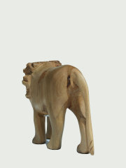 Африканская фигурка льва из дерева размером 10x16 см