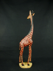 Деревянная фигурка африканского жирафа