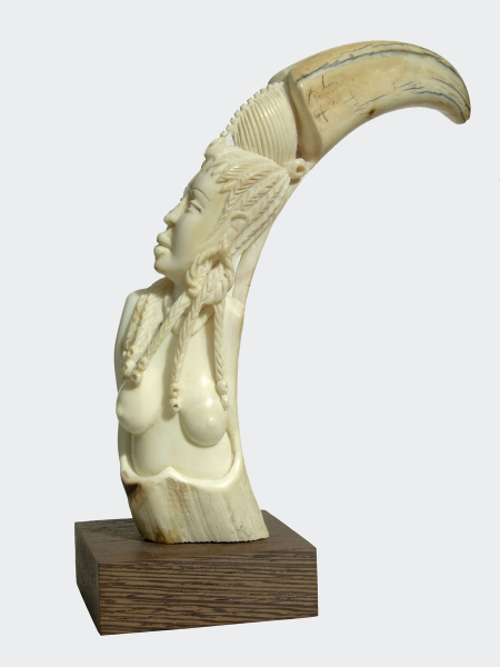 Статуэтка из кости кабана, девушка высотой 21 см