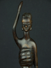 Статуэтка африканской женщины из эбенового дерева "Бандиагара" 
