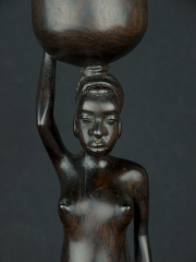 Статуэтка африканской женщины из эбенового дерева "Хозяюшка" 