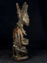 Статуэтка женщины народности Йоруба