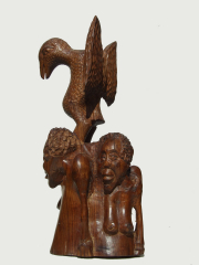 Скульптура "Семейное дерево" с птицей