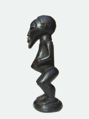 Ритуальная фигура предка народности Songue