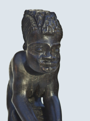 Купить африканскую статуэтку женщины из дерева