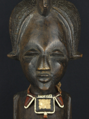 Бюст женщины народности Bambara из твердой породы дерева «Глава семьи»