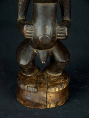 Ритуальная фигура предка народности Songue
