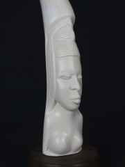 Африканская резная статуэтка из кости "Принцесса"
