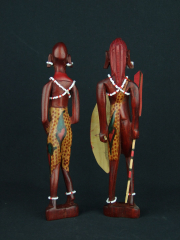 Пара фигурок африканцев - мужчины и женщины из дерева