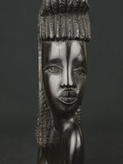 Статуэтка из эбенового дерева "Принцесса Анголы"