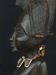 Бюст женщины народности Bambara из твердой породы дерева «Глава семьи»
