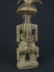 Фигура женщины предка народности Songue