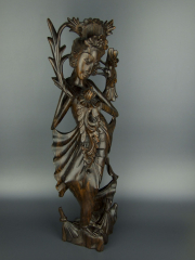 Статуэтка богини Лакшми из эбенового дерева