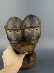 Статуэтка народности Bakongo с магическими функциями 