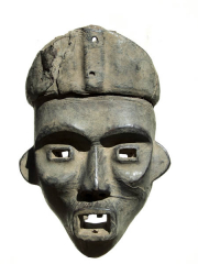 Африканская маска народа Widekum