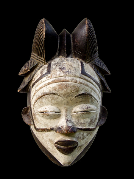 Ритуальная африканская маска народности Punu или Tsanghi