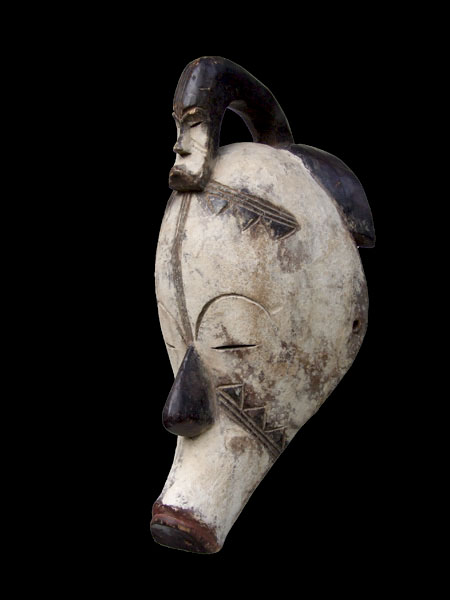 Африканская маска народности Fang Ncoock