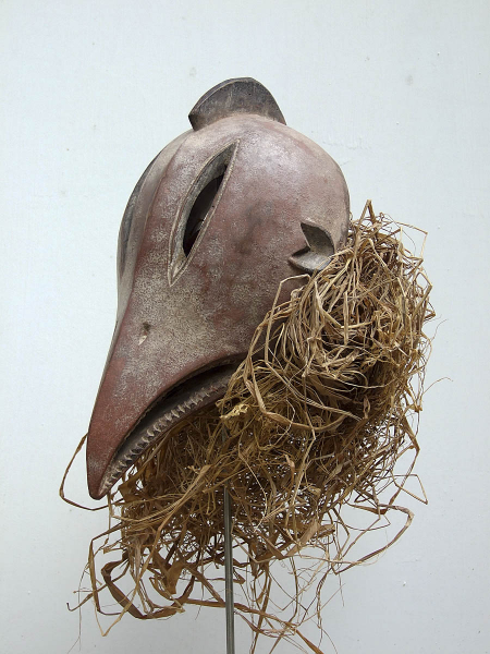 Ритуальная африканская маска народности Dan, изображающая птицу