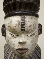 Красивая африканская маска Idoma