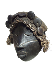 Купить африканскую маску народности Dan из дерева с раковинами каури