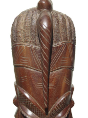 Настенная африканская декоративная маска из красного дерева "Герой"