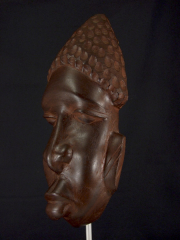 Африканская маска из красного дерева "Всегда готов"