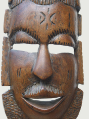 Настенная деревянная маска хитреца и плута Йо