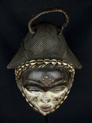 Эффектная и выразительная африканская маска народности Punu