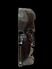 Купить африканскую маску из эбенового дерева "Милый друг"