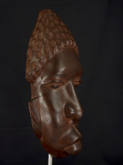 Африканская маска из красного дерева "Всегда готов"