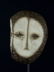 Ритуальная маска народности Lega с двойным лицом