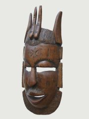 Настенная деревянная маска хитреца и плута Йо