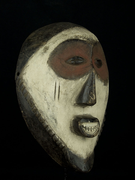 Ритуальная маска народности Bassikassingo Buyu