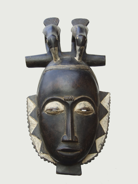 Портретная маска народа Yaure