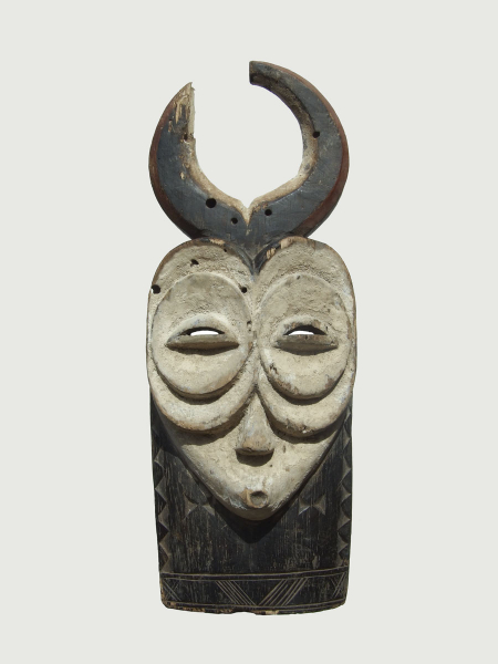 Африканская маска народности Bembe 