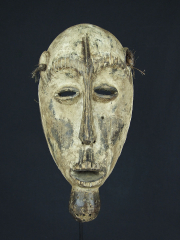 Африканская маска Lega Muminia общества Bwami
